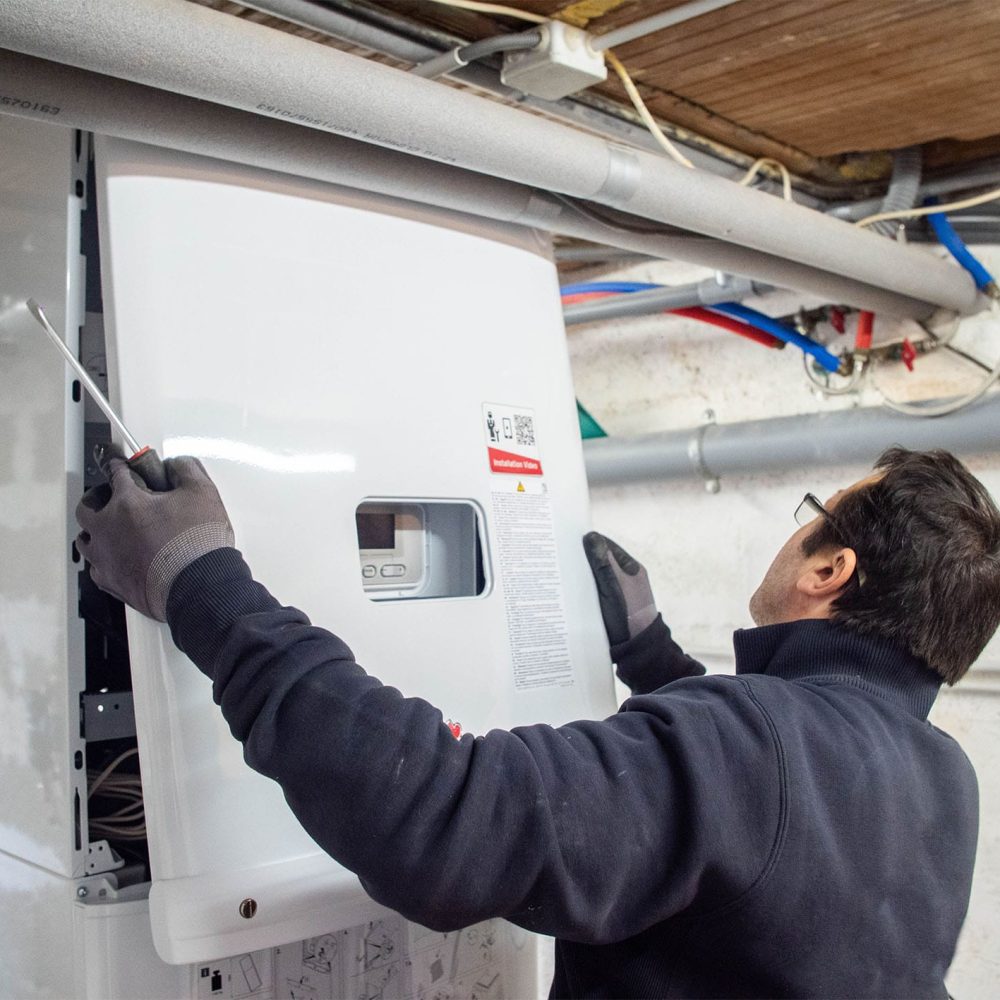 ISOTEA spécialiste installation pompe à chaleur remplacement changement entretien